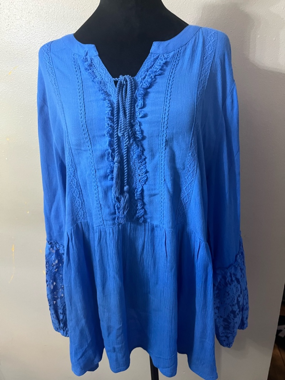 SALE 💰 Susan Graver Royal Blue Peasant Blouse with Lace Sleeves